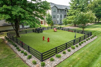 Springhouse in Louisville, KY - Foto de edificio - Building Photo