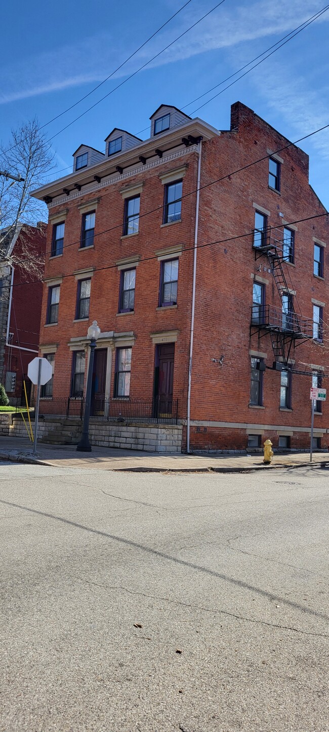 437 Clark St, Unit 437A Clark St