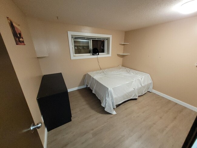 251 Doverview Cres SE in Calgary, AB - Building Photo - Building Photo