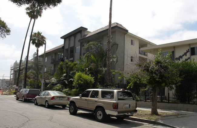 Waring Place Apartment in Los Angeles, CA - Building Photo - Building Photo