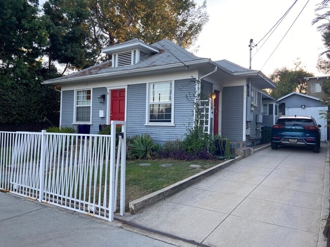 607 Garfield Ave in Pasadena, CA - Building Photo - Building Photo