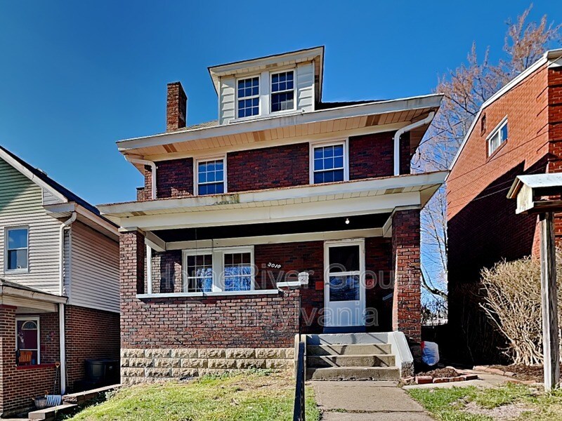3016 Grayson Ave in Pittsburgh, PA - Building Photo