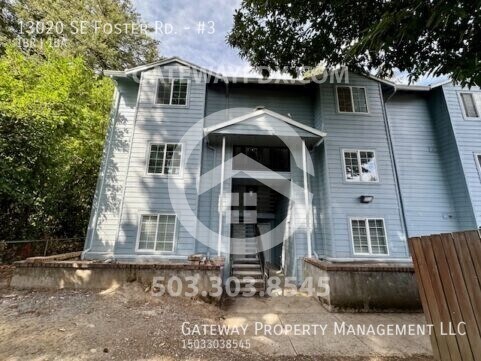 13020 SE Foster Rd in Portland, OR - Building Photo