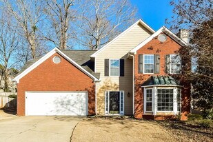 208 Chesapeake Ln in Woodstock, GA - Building Photo