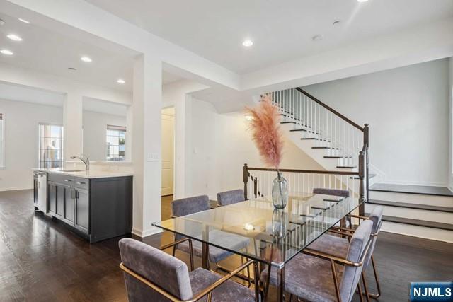 247 Bradley Dr in Wood Ridge, NJ - Building Photo