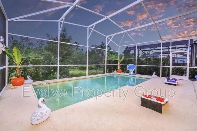 property at 1449 Fairview Cir