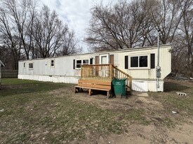 7003 W 21st Ave in Gary, IN - Building Photo