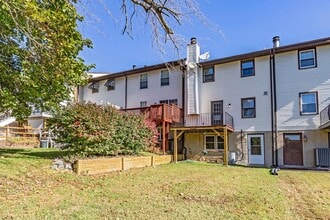 4918 Hogan Dr in Wilmington, DE - Building Photo - Building Photo