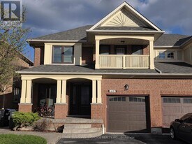 1657 Samuelson Cir in Mississauga, ON - Building Photo