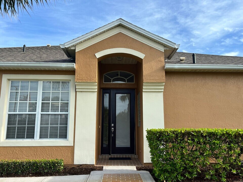 3144 Cobia Ln in Indialantic, FL - Building Photo