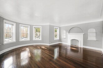 5804 N Artesian Ave, Unit 1 in Chicago, IL - Foto de edificio - Building Photo