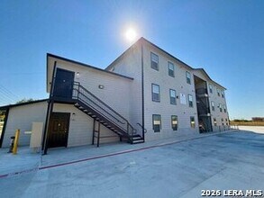 648 Monticello Ct in San Antonio, TX - Building Photo - Building Photo