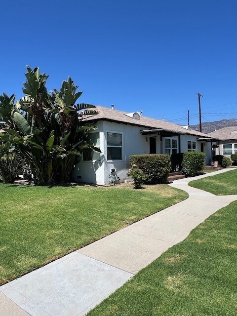 414 N Glenwood Pl in Burbank, CA - Building Photo