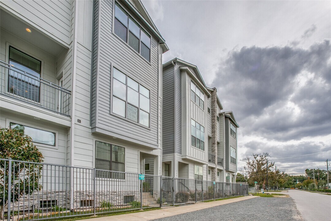 1508 Beall St in Houston, TX - Building Photo