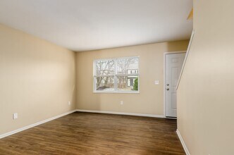 2566 Sandbury Blvd in Columbus, OH - Building Photo - Building Photo