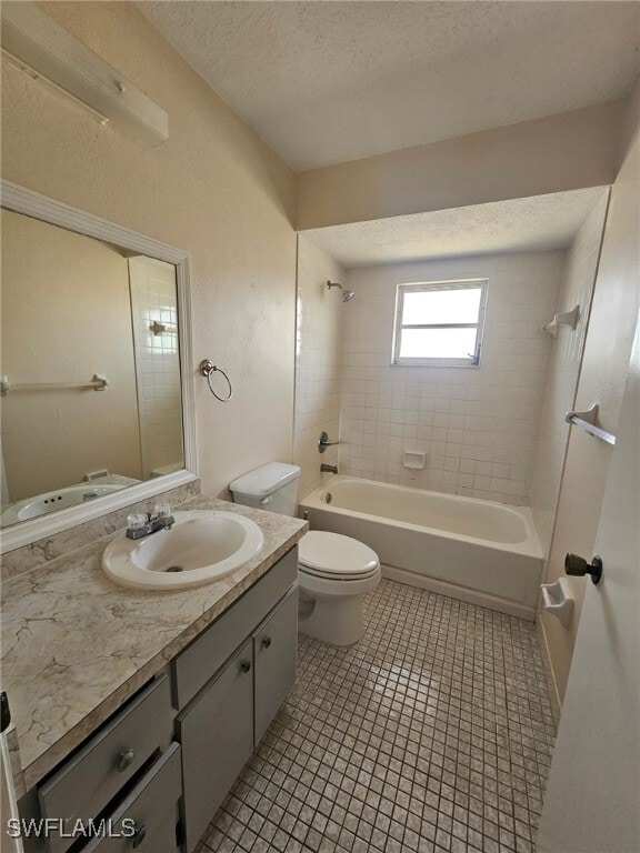 property at 3815 SE 15th Pl