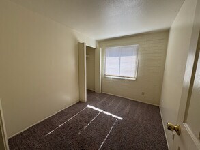 7127 W Coolidge St in Phoenix, AZ - Building Photo - Building Photo