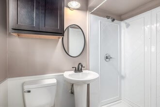 Villa Gardens Apartments in Midwest City, OK - Foto de edificio - Interior Photo