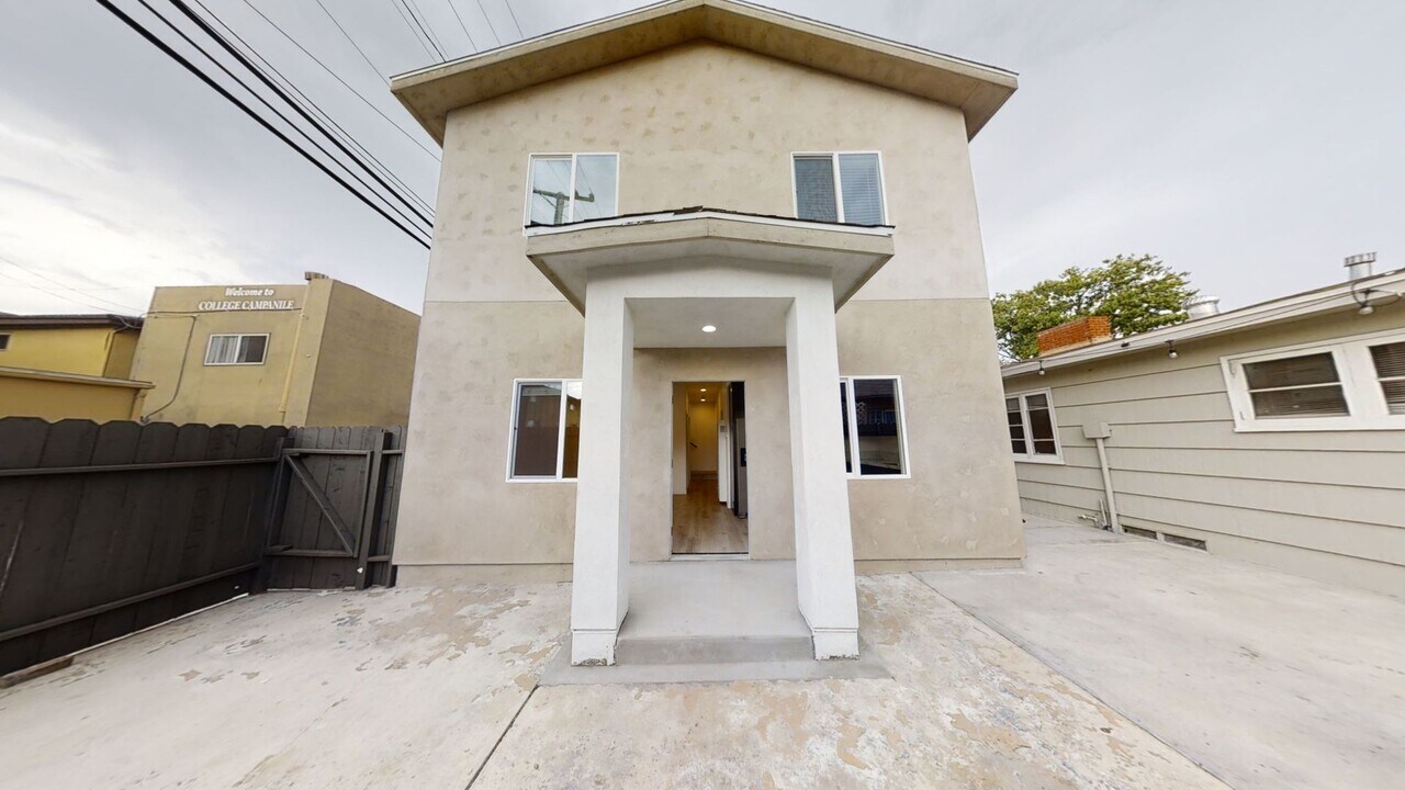 5708 Mary Ln Dr in San Diego, CA - Building Photo