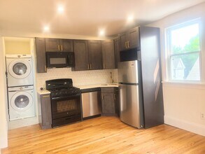 35 Pangborn Pl, Unit #2 in Hackensack, NJ - Building Photo - Building Photo