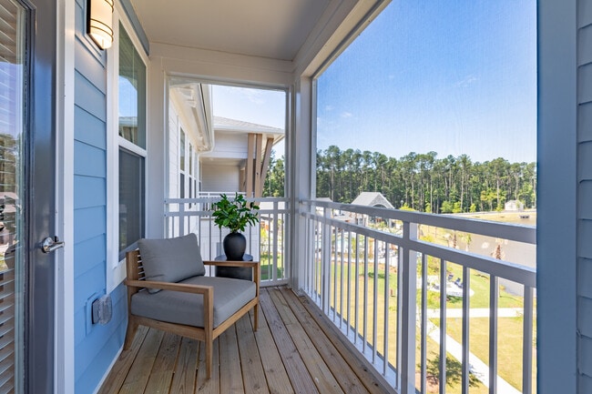 Marion Lake in Savannah, GA - Foto de edificio - Interior Photo