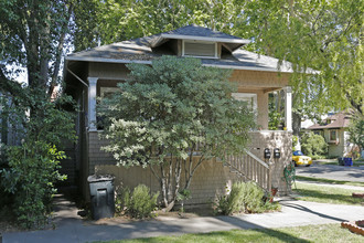 400-402 21st St in Sacramento, CA - Building Photo - Building Photo