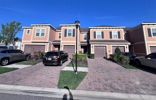 18604 Noble Caspian Dr in Lutz, FL - Building Photo