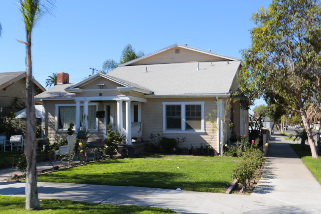 502 S Broadway in Santa Ana, CA - Building Photo