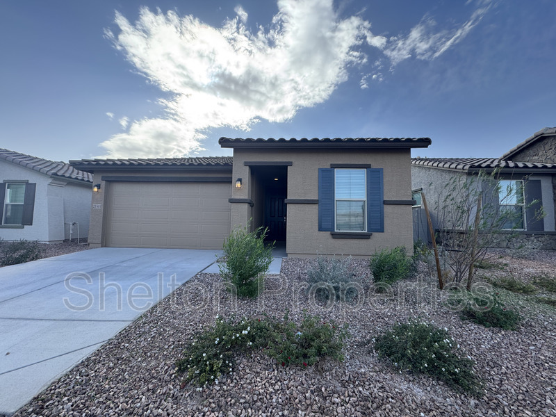 21565 W Papago St in Buckeye, AZ - Building Photo