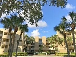 5800 Camino Del Sol in Boca Raton, FL - Foto de edificio - Building Photo