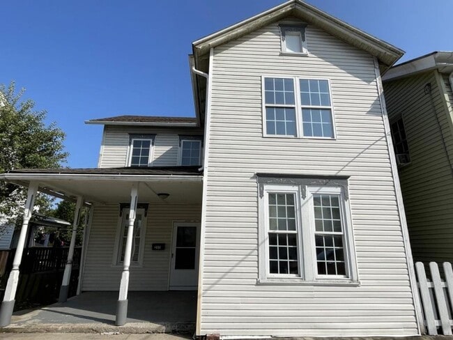 property at 233 Mulberry St