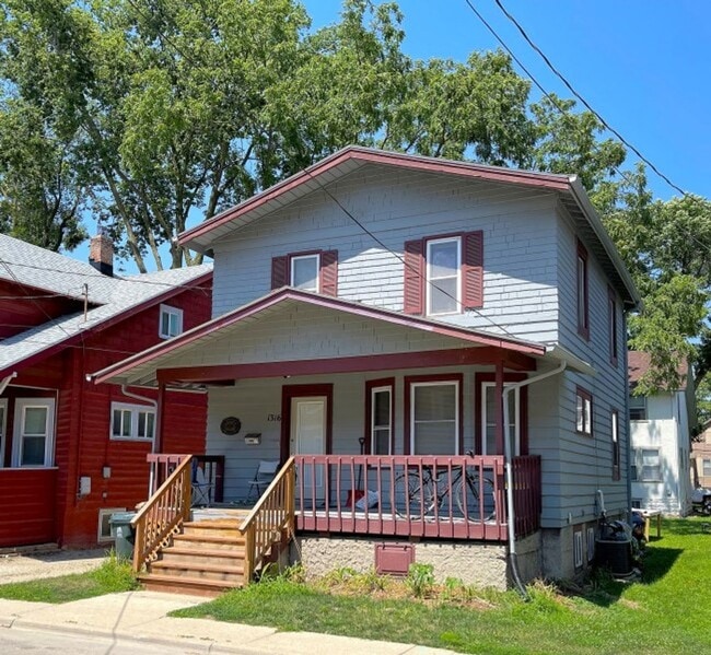 property at 1316 St James Ct