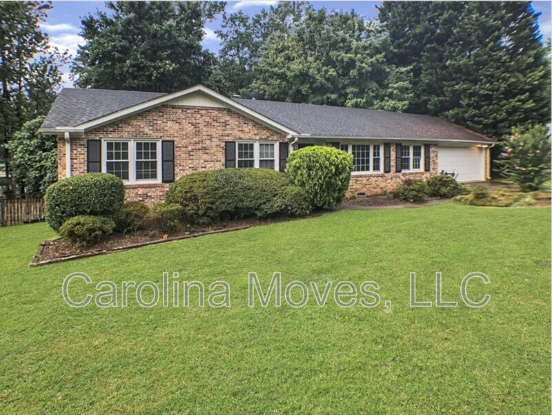 502 Rosebud Ln in Greer, SC - Building Photo