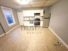 330 N 53rd St in Philadelphia, PA - Building Photo