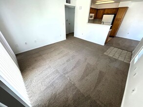 5710 Tropicana Ave in Las Vegas, NV - Building Photo - Building Photo