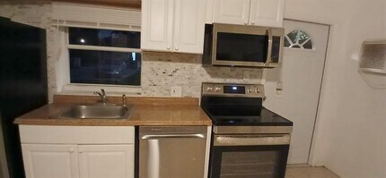 6129 Garfield St in Hollywood, FL - Foto de edificio - Building Photo