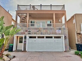 5011 River Ave in Newport Beach, CA - Building Photo