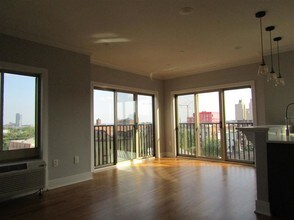 3 Perrine Ave-Unit -202 in Jersey City, NJ - Building Photo - Building Photo