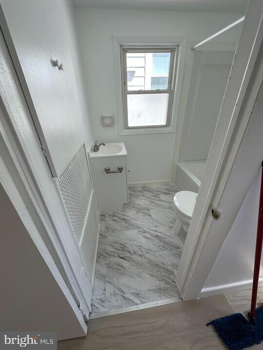 209 Main St in Hamilton Township, NJ - Building Photo