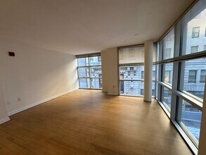 41 Boylston St, Unit 405 in Boston, MA - Foto de edificio - Building Photo