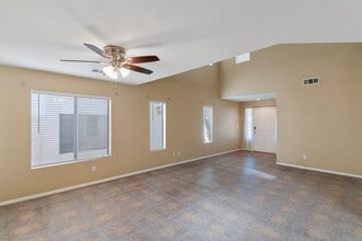 5016 Glittering Star Ct in Las Vegas, NV - Building Photo - Building Photo