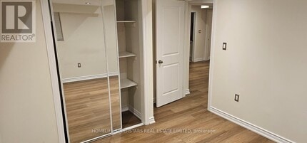 1727 Arborwood Dr in Oshawa, ON - Building Photo - Building Photo