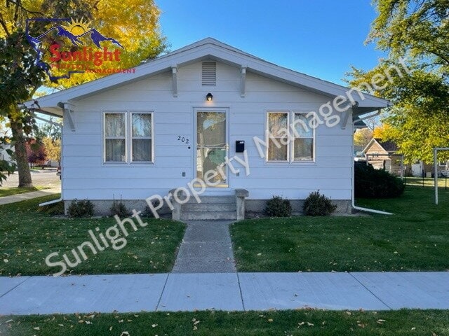 property at 202 N 5th Ave