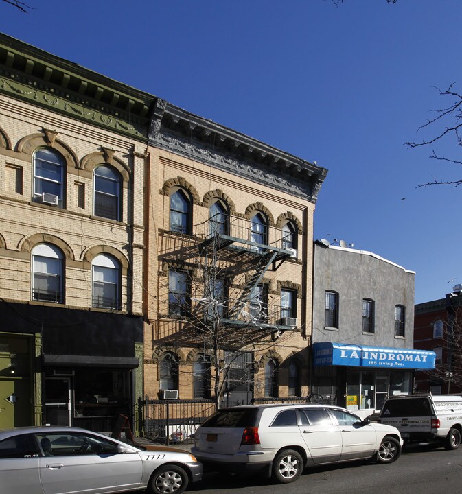 183 Irving Ave in Brooklyn, NY - Foto de edificio