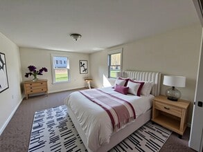 131 Portsmouth Ave in Stratham, NH - Building Photo - Building Photo