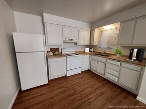 418 Hazel St in Chico, CA - Building Photo - Building Photo