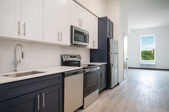 857 Bergen Ave in Jersey City, NJ - Building Photo - Building Photo
