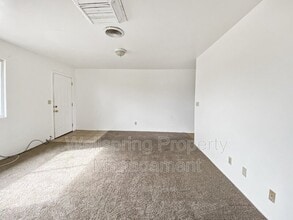 213 N Alvord St in Ridgecrest, CA - Building Photo - Building Photo