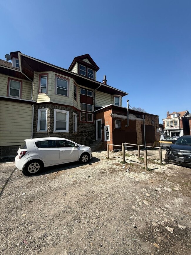 6515 Rising Sun Ave in Philadelphia, PA - Building Photo - Building Photo