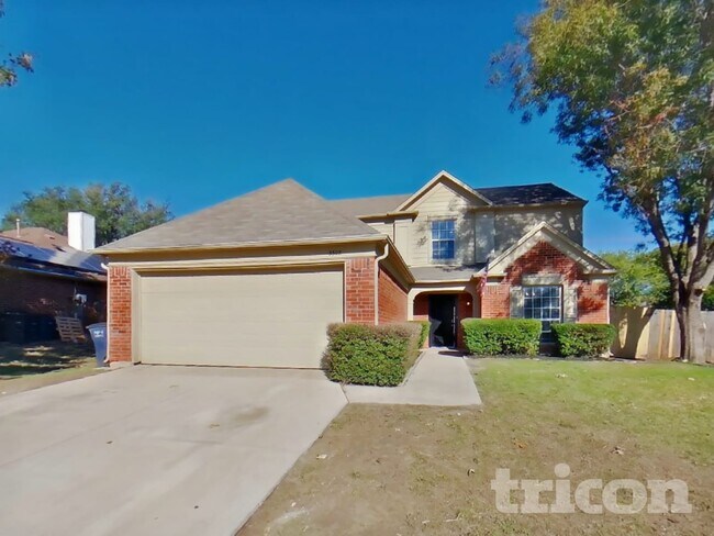 3308 Steamboat Dr in Fort Worth, TX - Foto de edificio - Building Photo